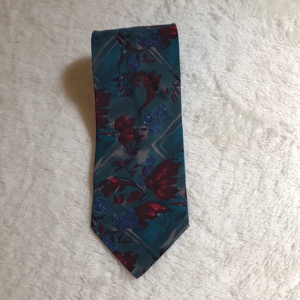 Geoffrey Beene Tie